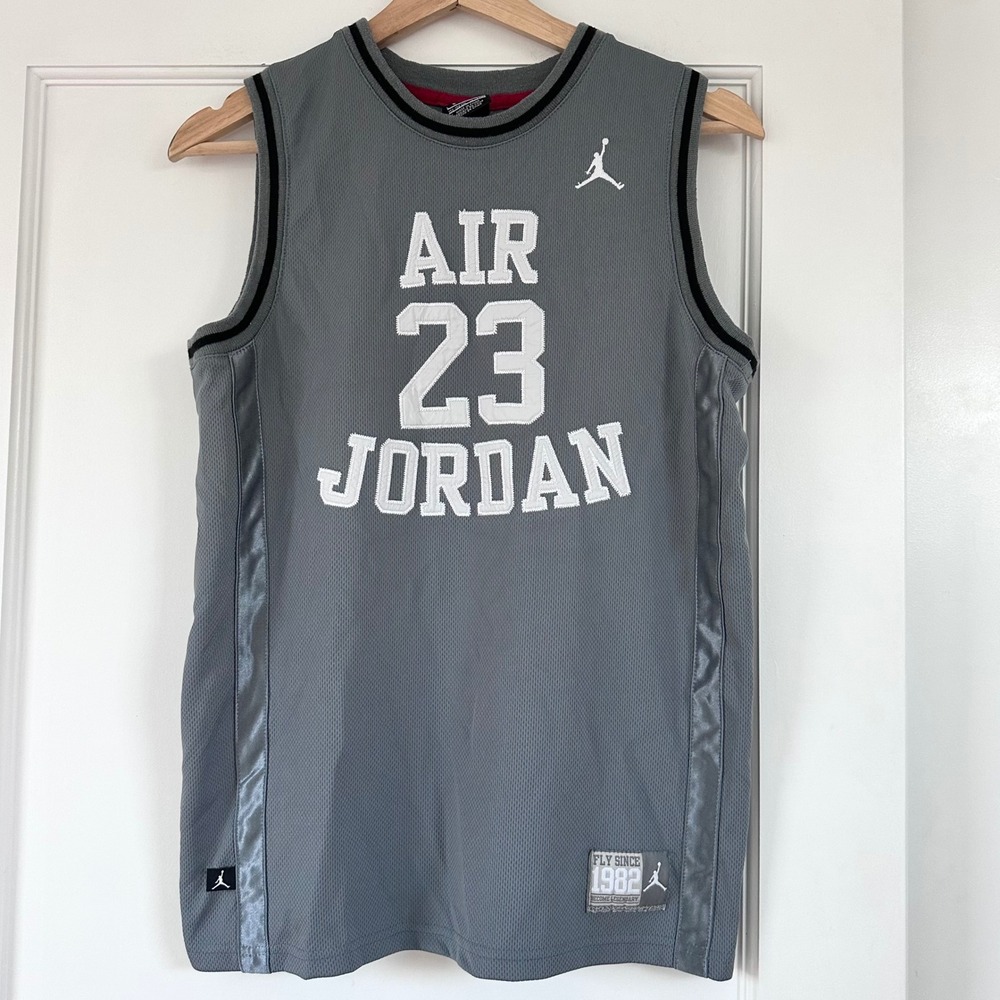 Jordan Boys Air 23 Basketball Jersey Grey Mesh Sleeveless Top Size L 12-13 Yrs